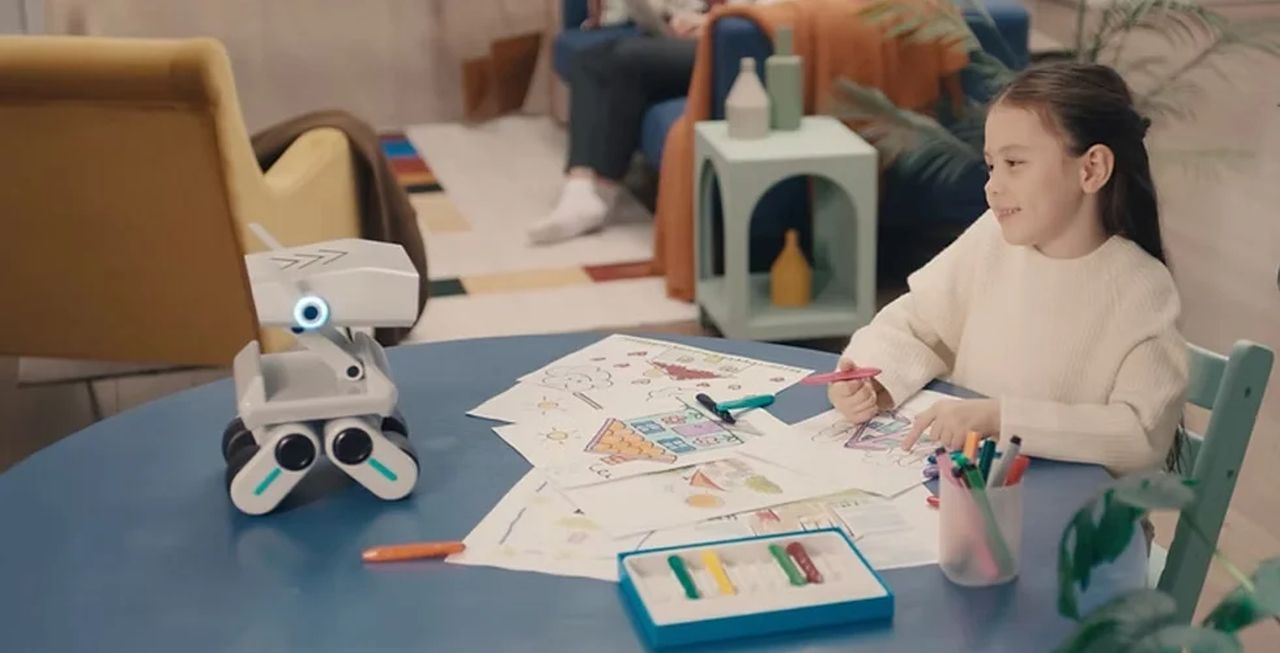 Yonbo Smart Home Robot