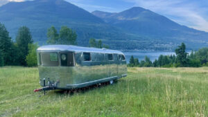 1946 Spartan Manor 25-Foot Single-Axle Travel Trailer Out for Sale in British Columbia