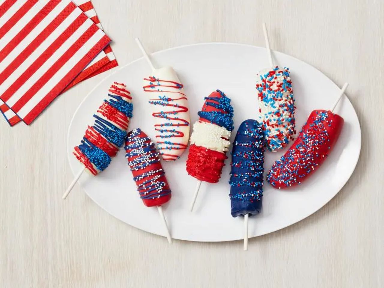 4th of July Desserts - Chocolate-Covered Frozen Bananas