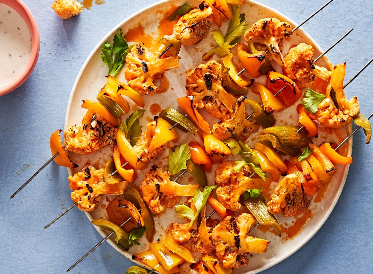 4th of July Side Dishes- Buffalo Cauliflower Kebabs