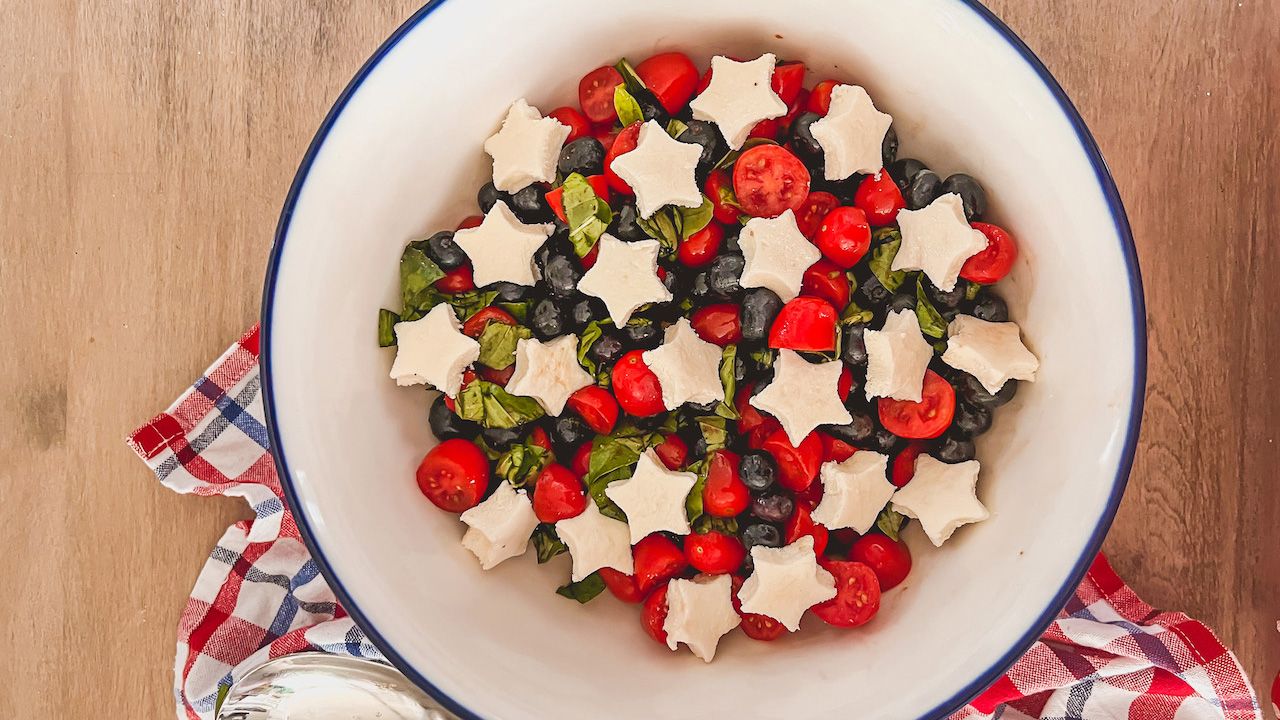 4th of July salads - 4th of July Caprese Salad