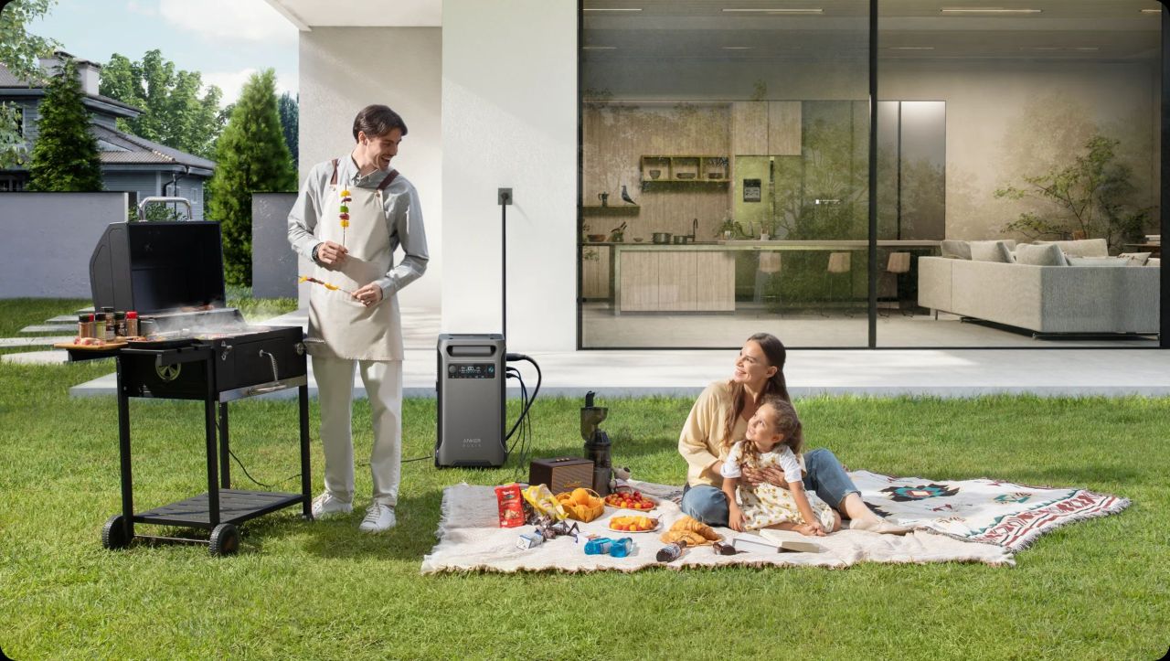 Anker SOLIX F3800 portable power station