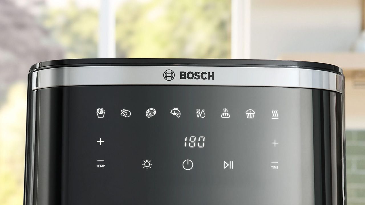 Bosch Series 6 Air Fryer - seven presets