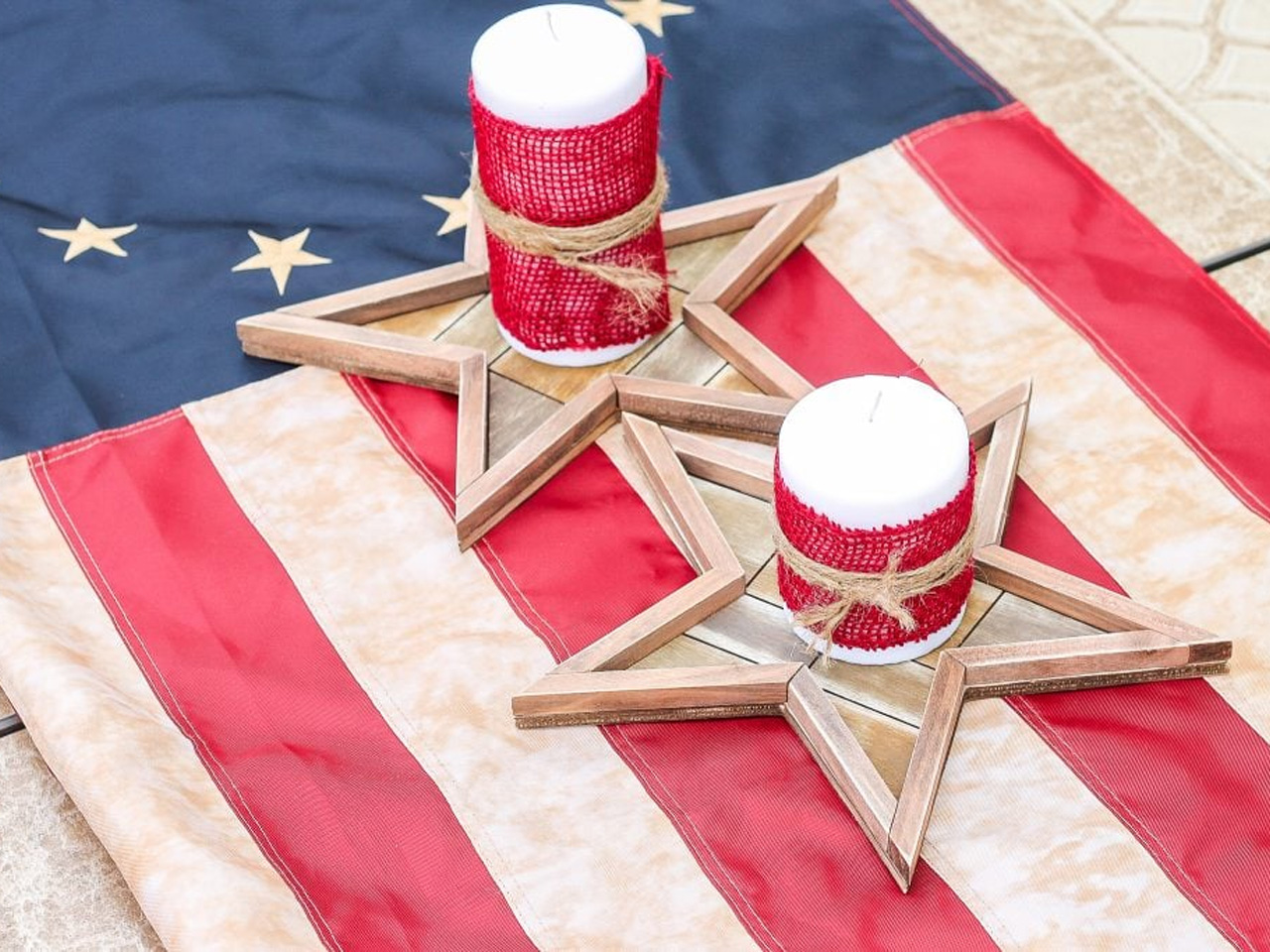 Candle Centerpieces - Fourth of July Table Décor ideas