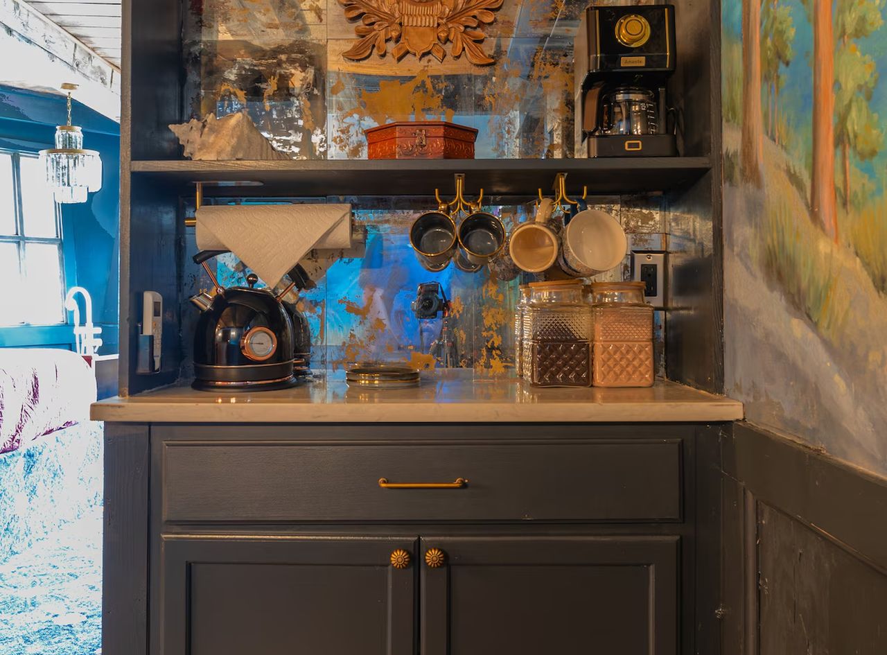 Coffee Bar of Shipwreck House
