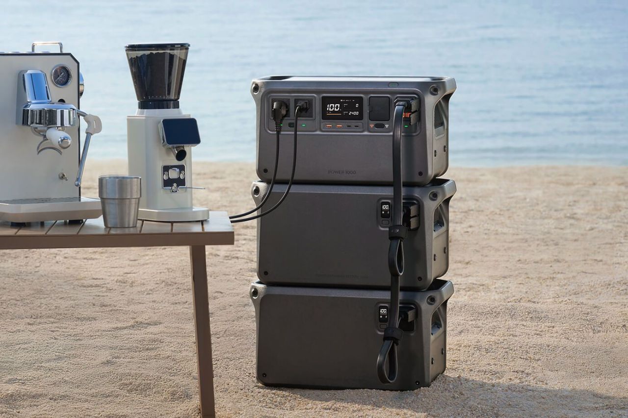 DJI Power 2000 (Best for Fast Charging) potable power station 