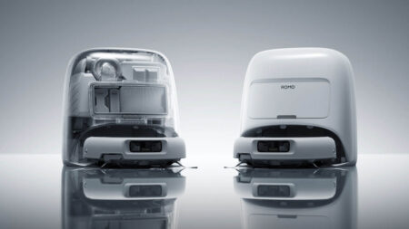 Romo Vacuum cleaner by DJI