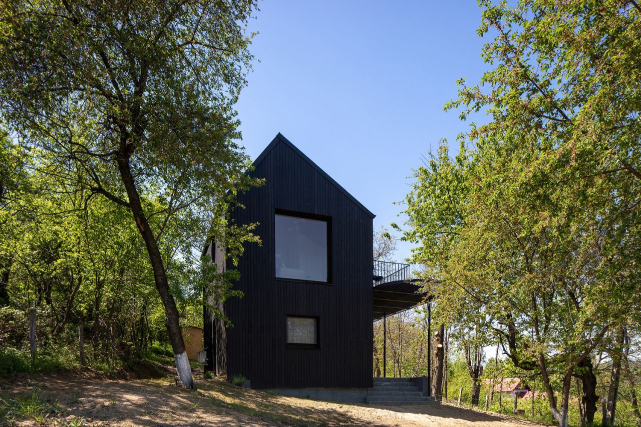 Exterior of CLO2 Cabin - 3