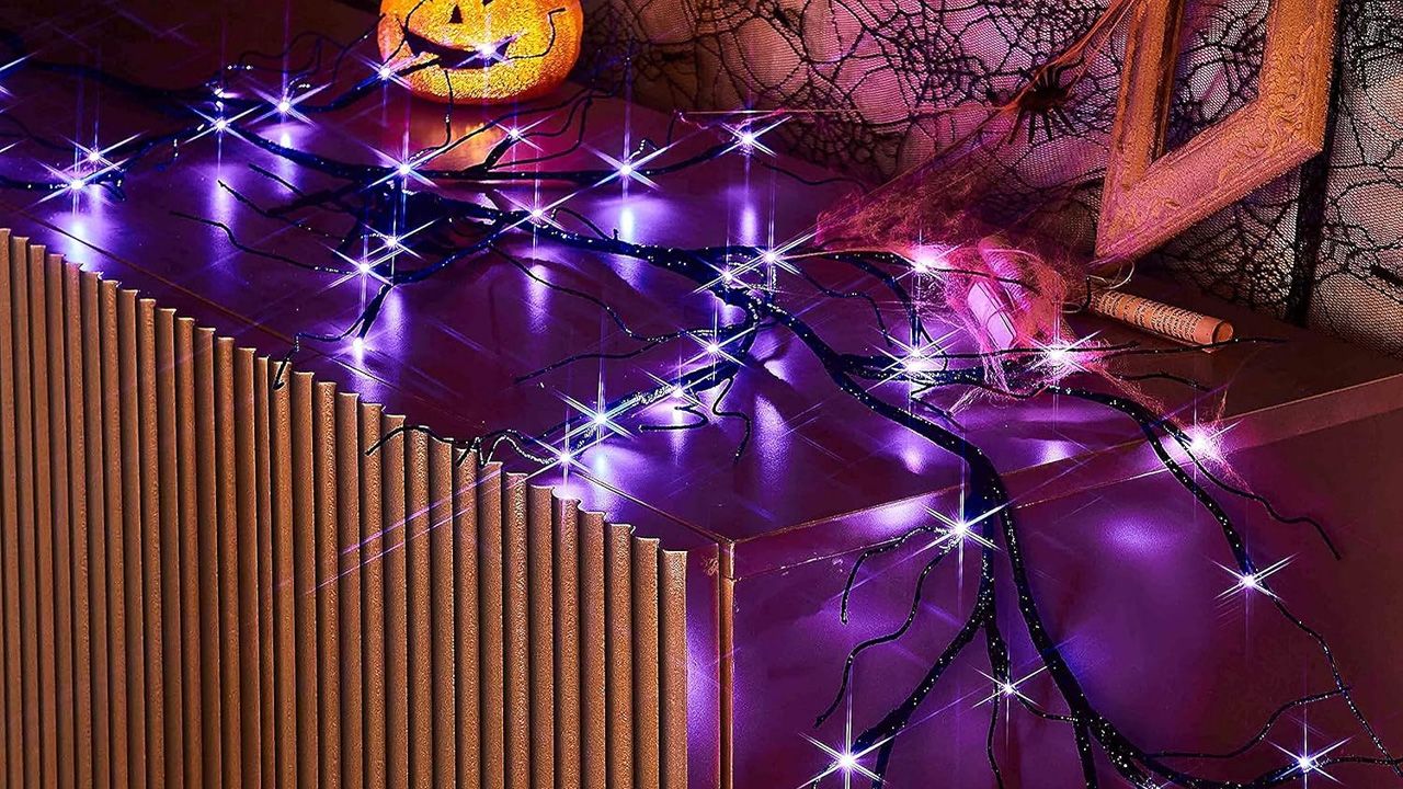 Halloween Indoor Decor Prime Day Deals 2025 - 6-Foot Lighted Halloween Garland