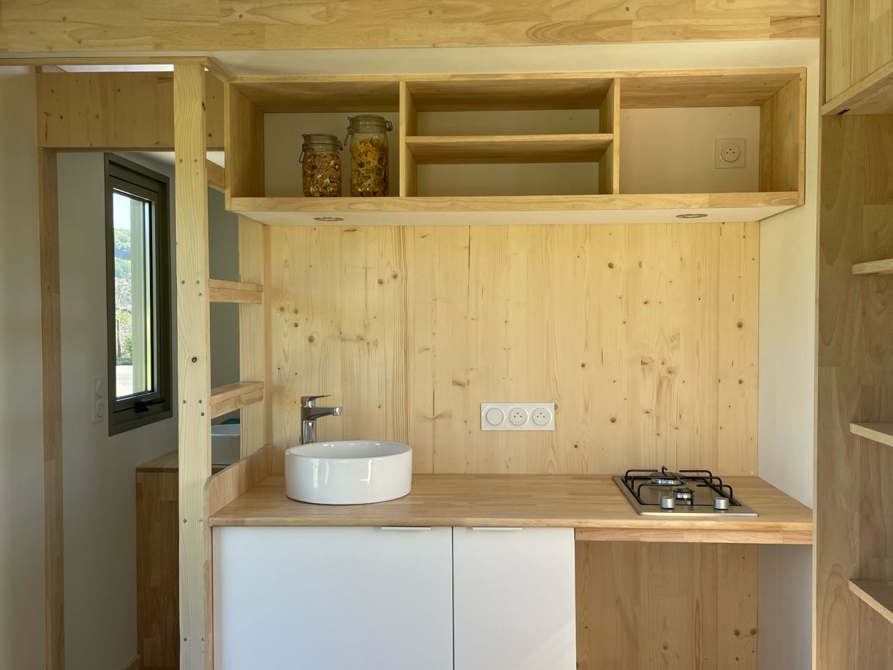 Kitchen of Elsa & Sebastien's Tiny House - 1