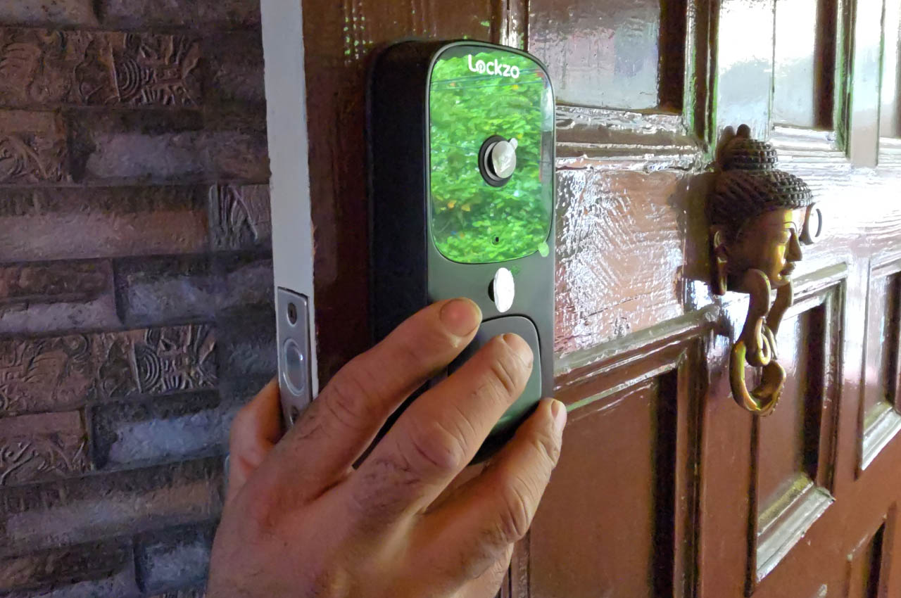 Lockzo Smart Lock 6-in-1 deadbolt Hands-On Review