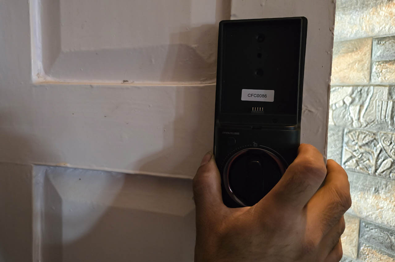 Lockzo Smart Lock 6-in-1 deadbolt Hands-On Review