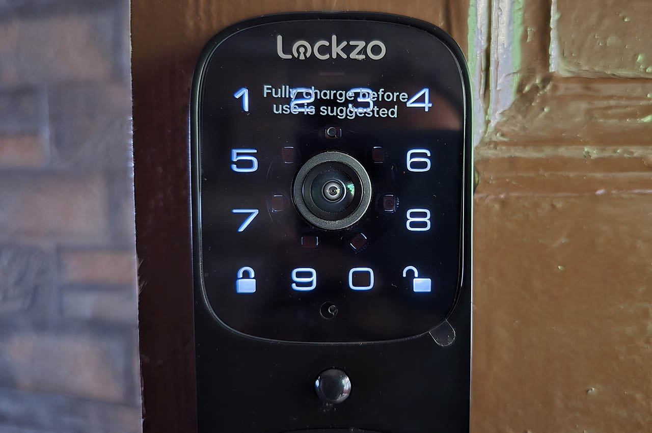 Lockzo Smart Lock 6-in-1 deadbolt Hands-On Review