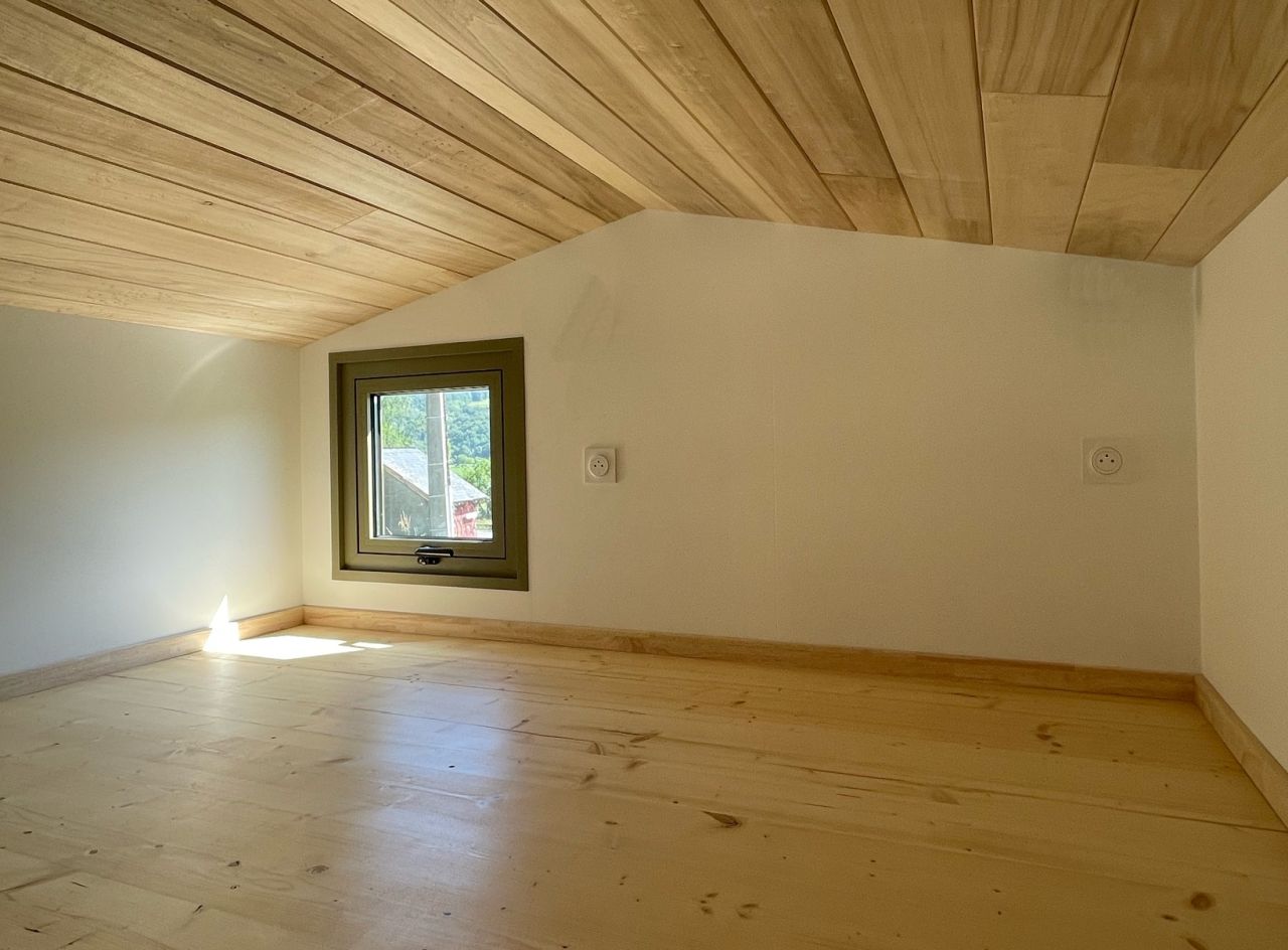 Loft Bedroom of Elsa & Sebastien's Tiny House