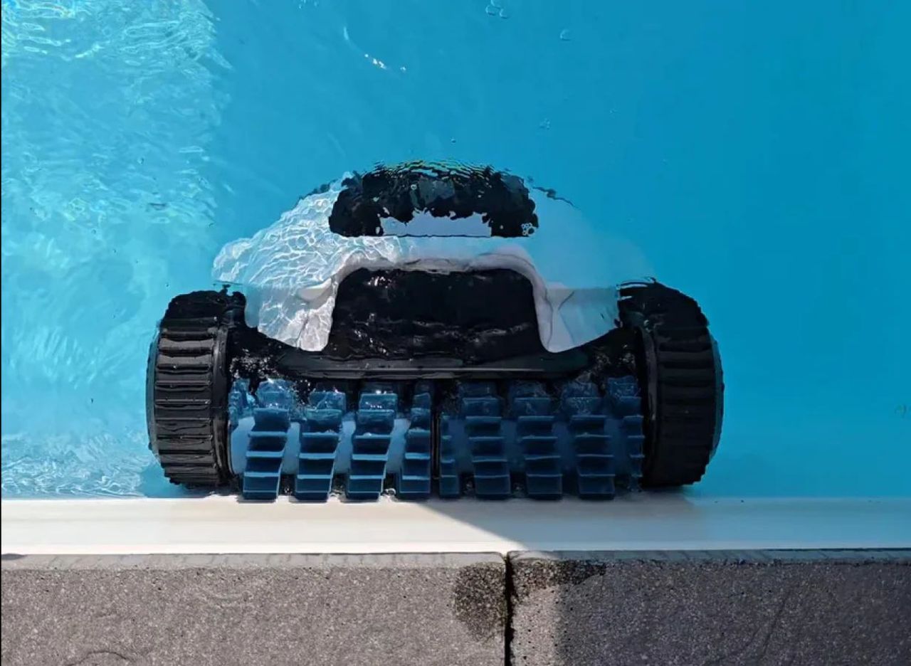 MAMMOTION SPINO E1 Robotic Pool Cleaner Offers 210 Minutes of Continuous Cleaning