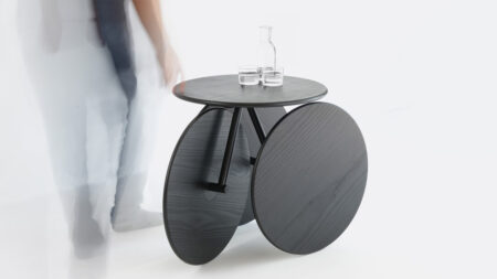 Mike & Maaike -Rolly Table That is Mobile and Functional