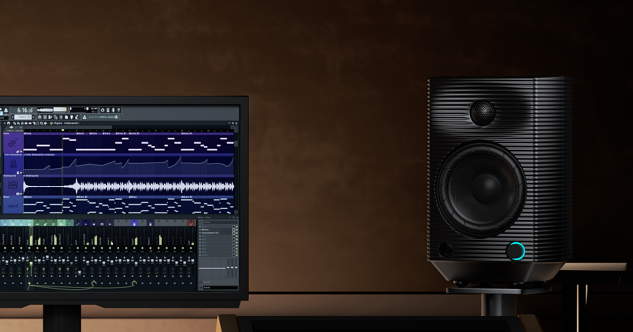 SP5 active speaker system