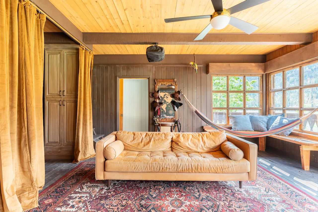 Second Level Lounge Area of Shipwreck House