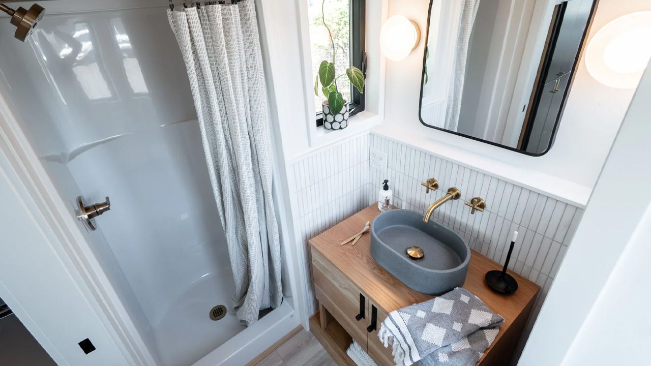 Terra Urban Tiny House - bathroom