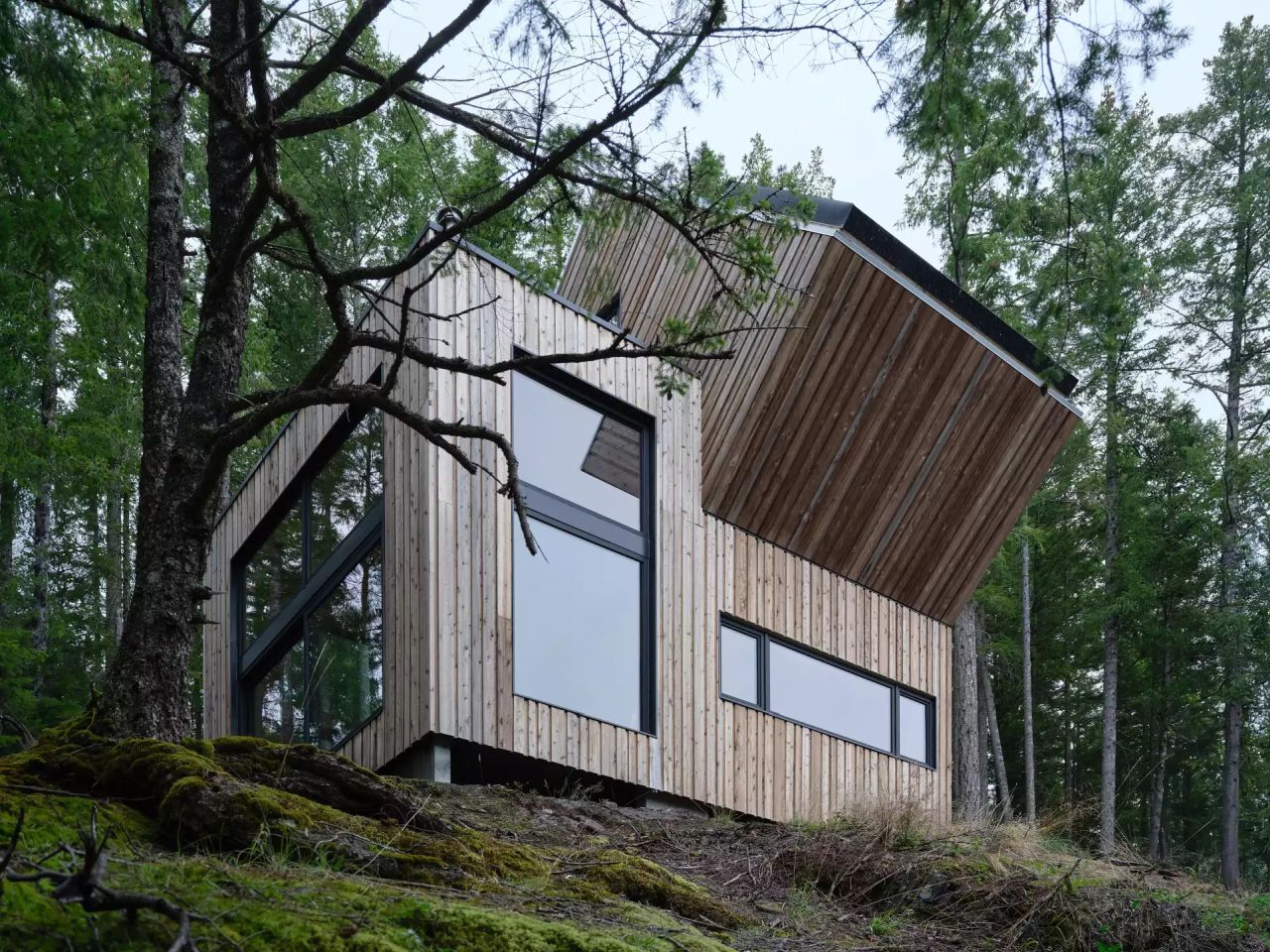The Nest Prefab Family Home in British Columbia, Canada