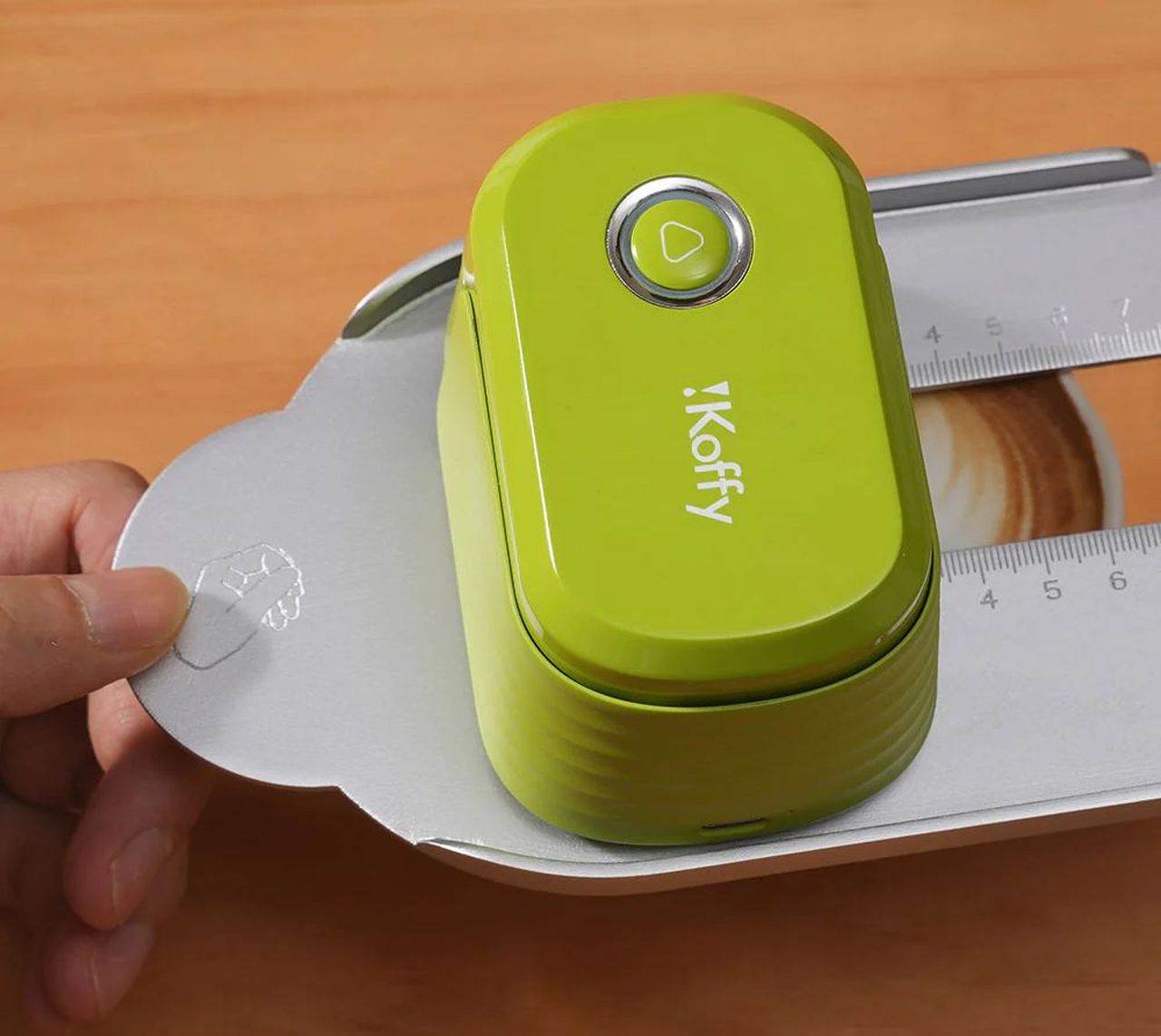 iKoffy EdiBot portable AI-powered full-color food printer