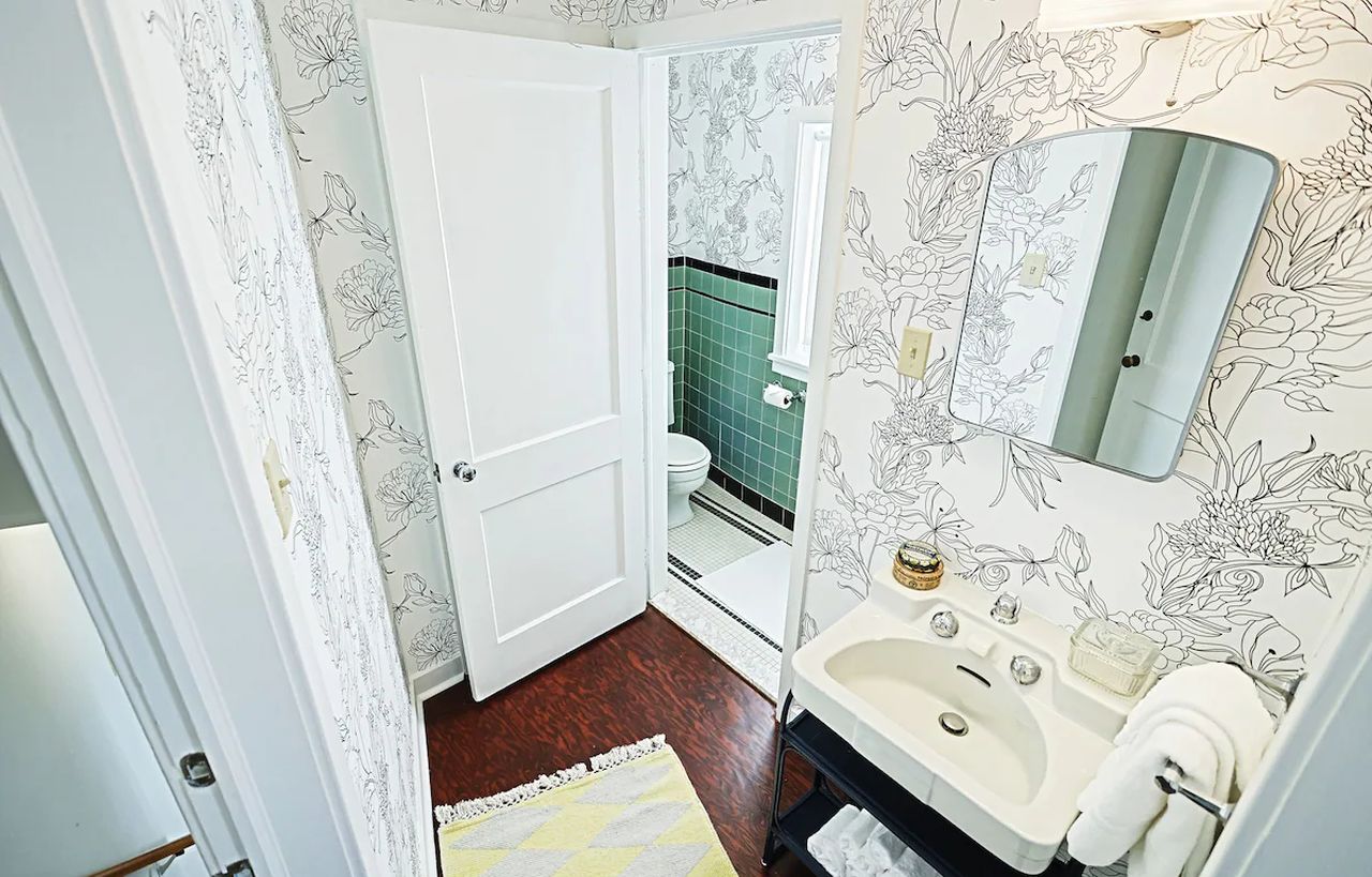 Bathroom of Haines Shoe House