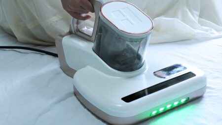 Briscomi 5-in-1 mattress vacuum cleaner