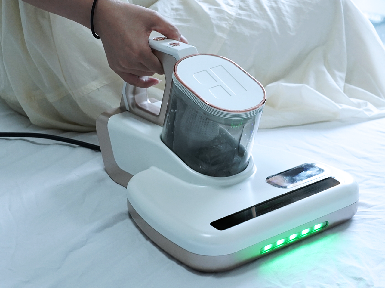 Briscomi 5-in-1 mattress vacuum cleaner