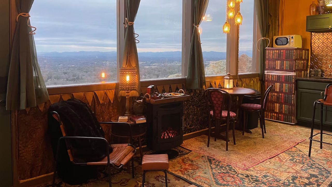 Harry Potter-Themed Airbnbs - Alchemy Earthen Home, North Carolina, United States 2