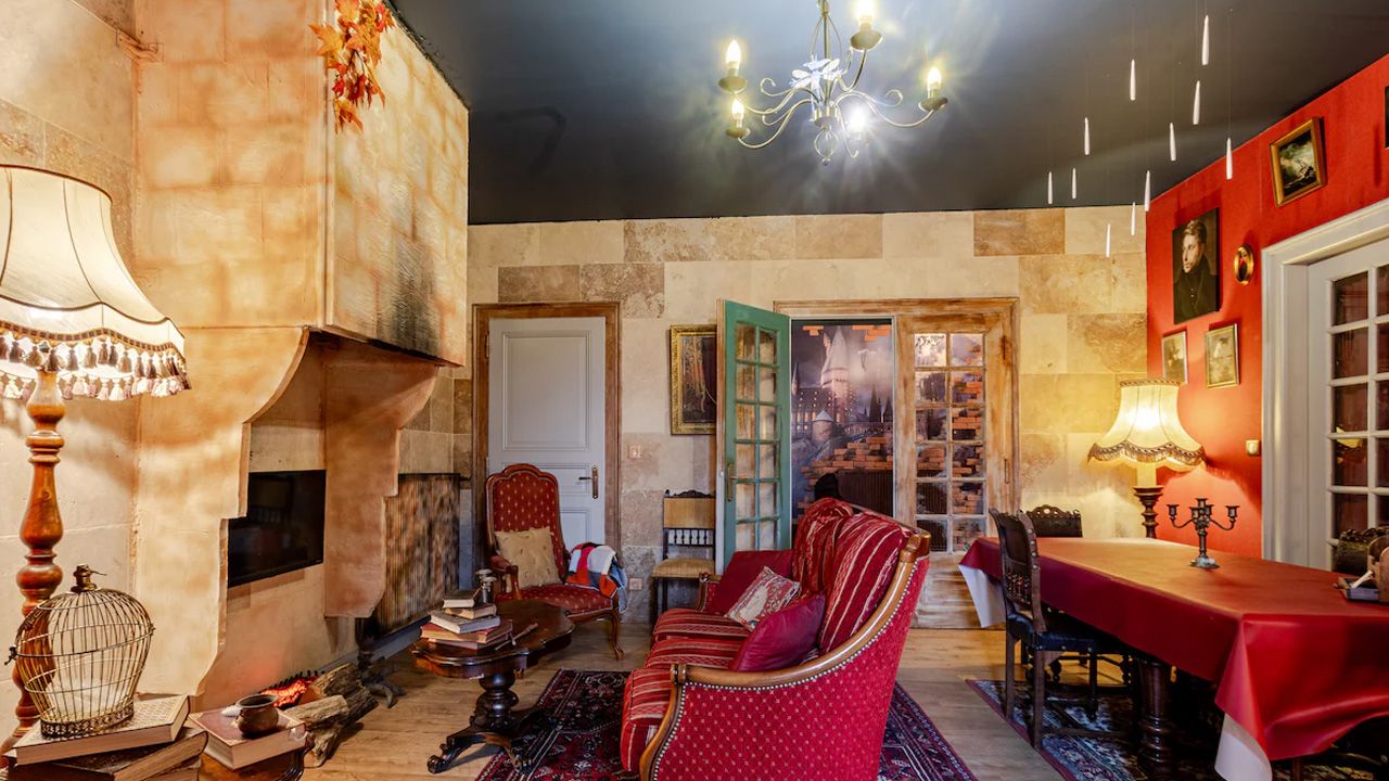 Harry Potter-Themed Airbnbs - Le grand gîte du Sorcier in Colmar, France 1