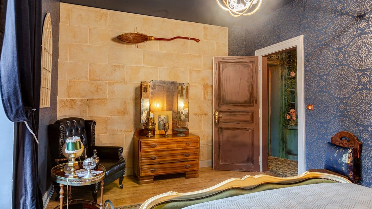 Harry Potter-Themed Airbnbs - Le grand gîte du Sorcier in Colmar, France 2