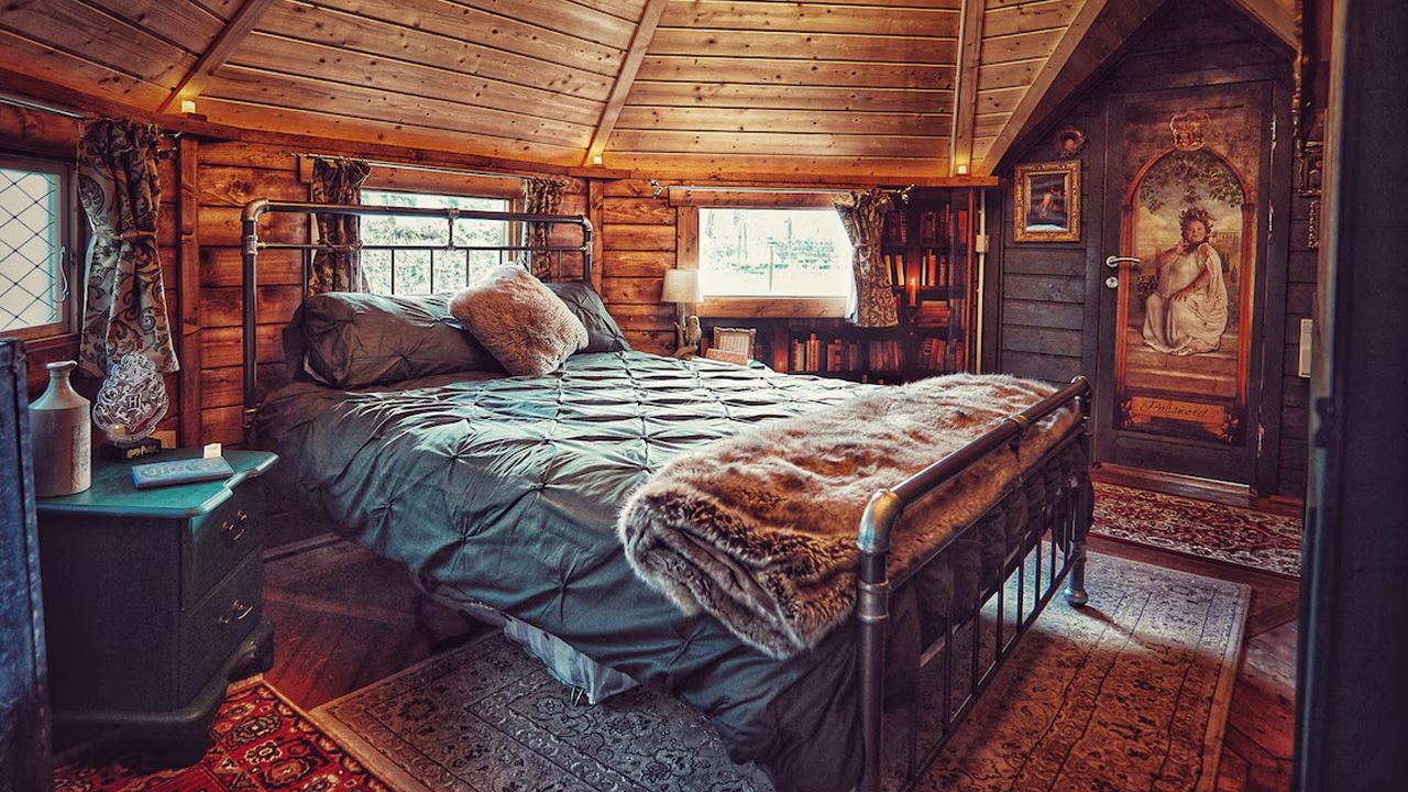 Harry Potter-Themed Airbnbs - The Wizards Cauldron, Cornwall, United Kingdom 2