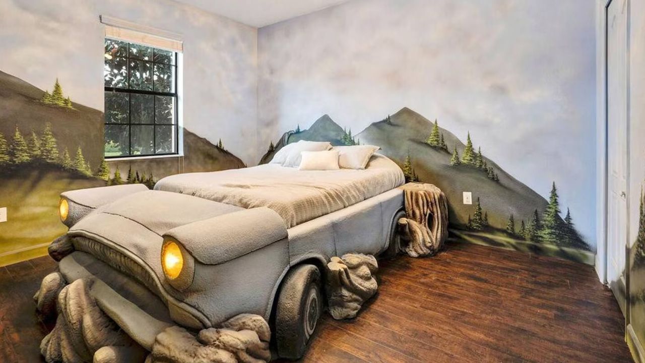Harry Potter-Themed Airbnbs - Wizards Way in Florida, USA 2