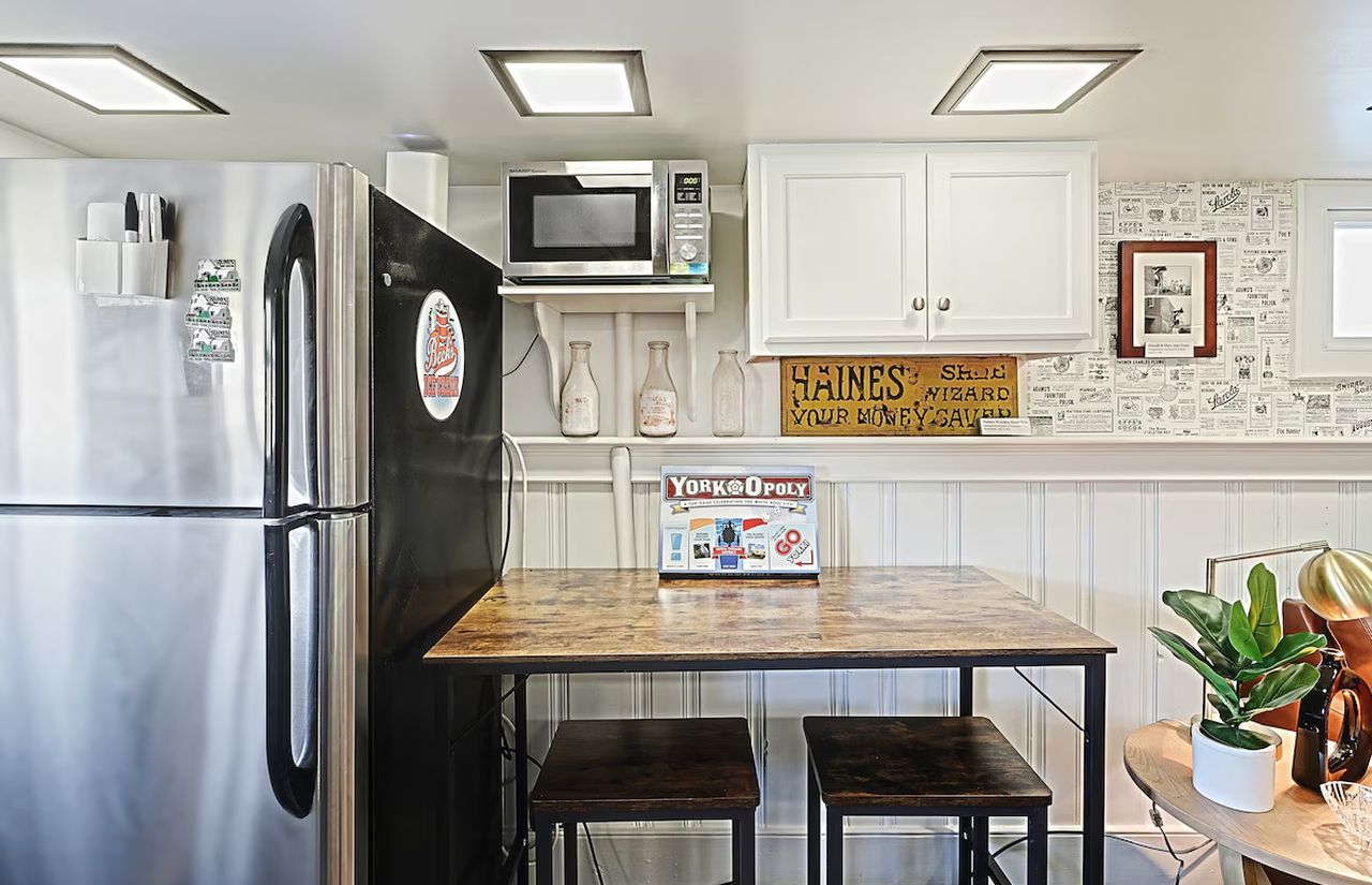 Kitchen of Haines Shoe House - 3