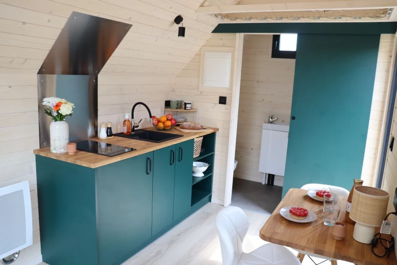 Kitchen of Nid Luxe Tiny House