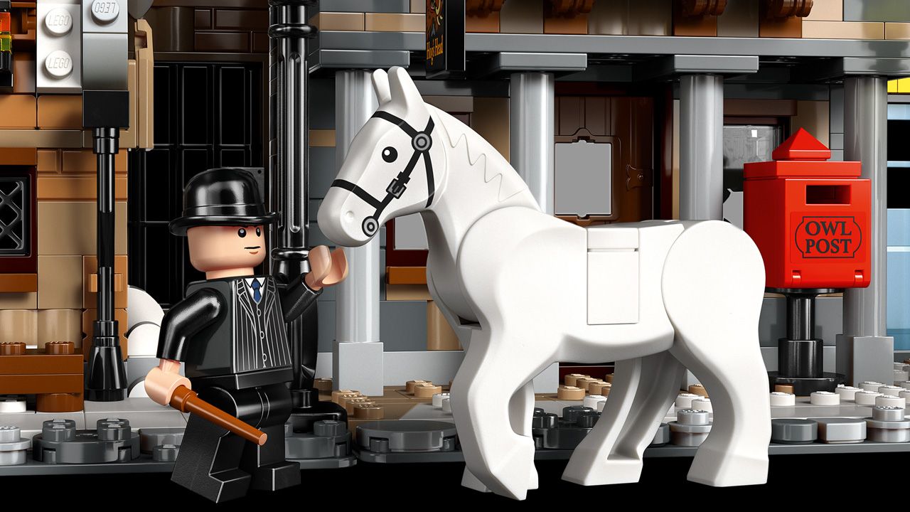 LEGO Hogsmeade Village Collectors' Edition - 2