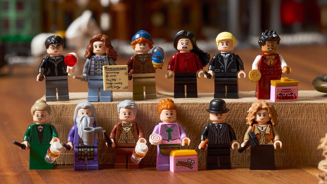 LEGO Hogsmeade Village Collectors' Edition - 8