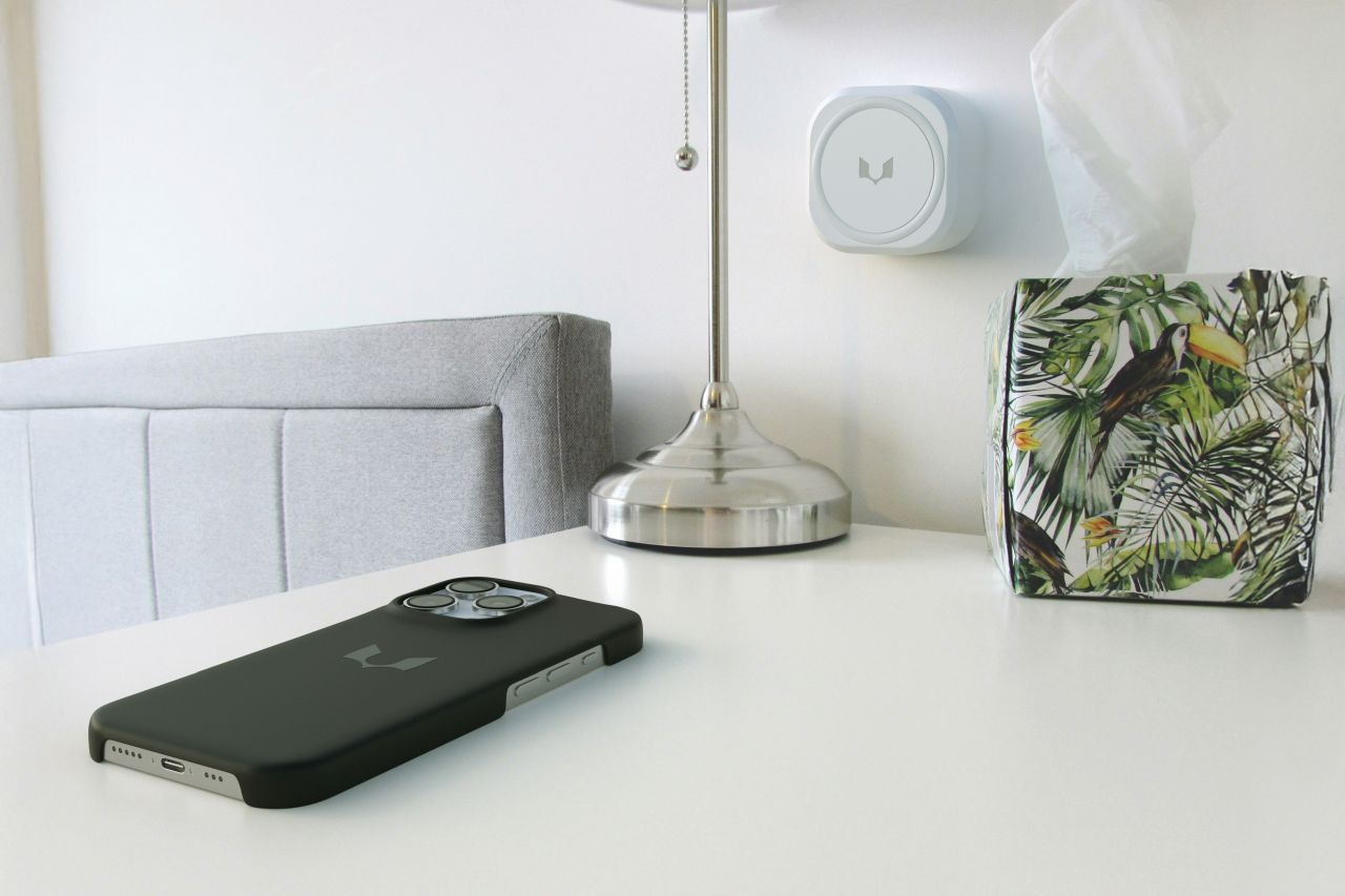 MAGLYNX MagSafe charger