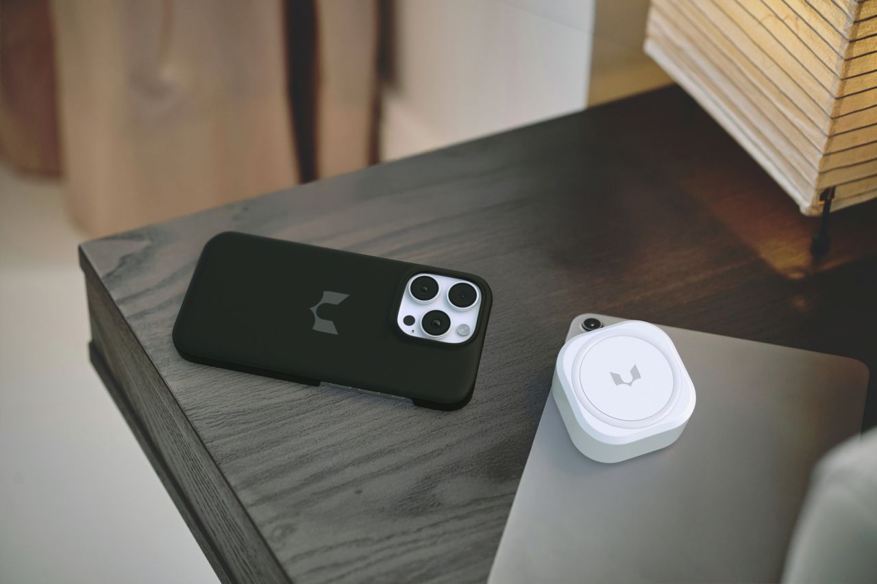 MAGLYNX MagSafe charger