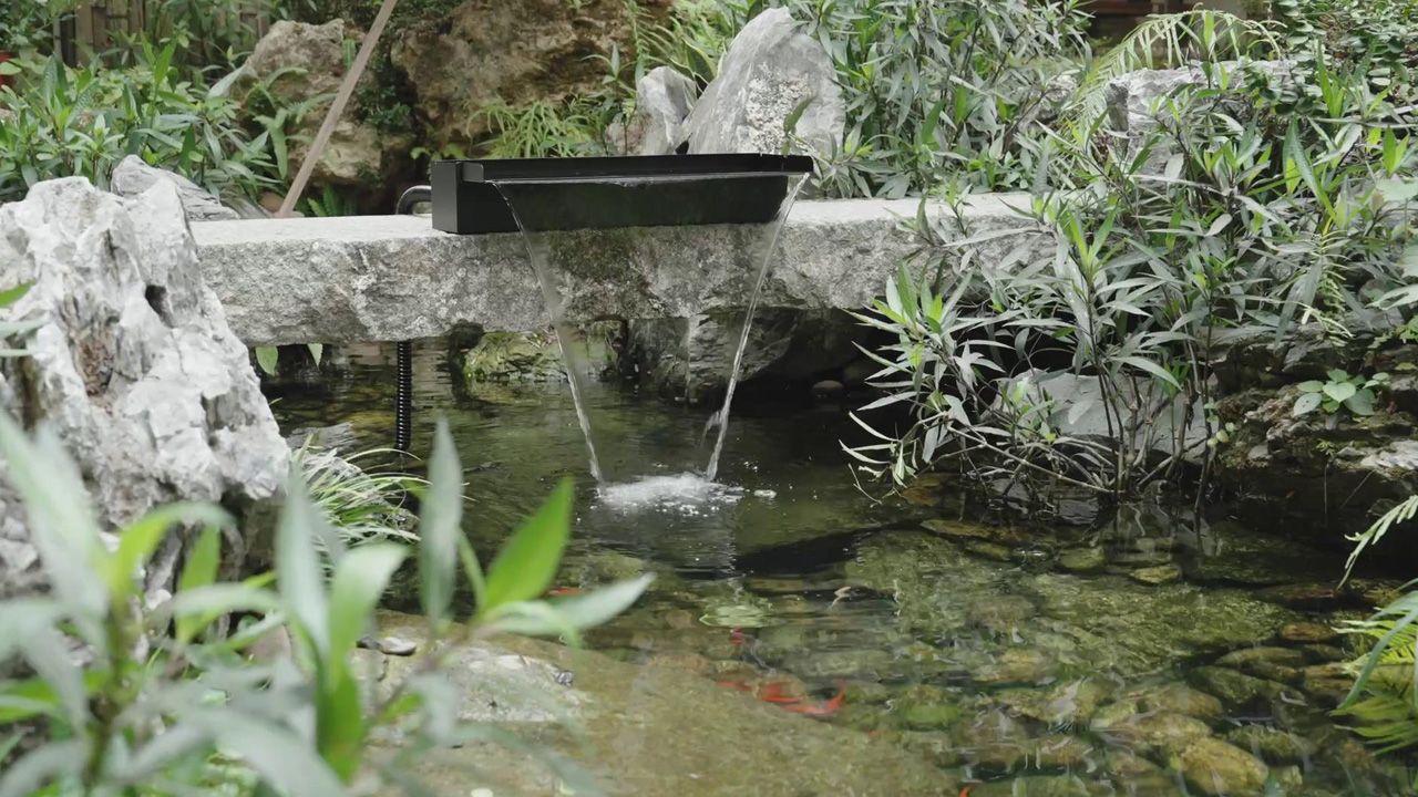 Poposoap Solar Powered Water Features are Transforming Gardens - 3