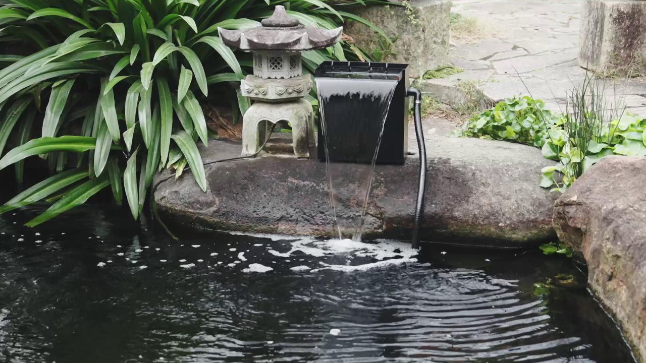 Poposoap Solar Powered Water Features are Transforming Gardens - 5