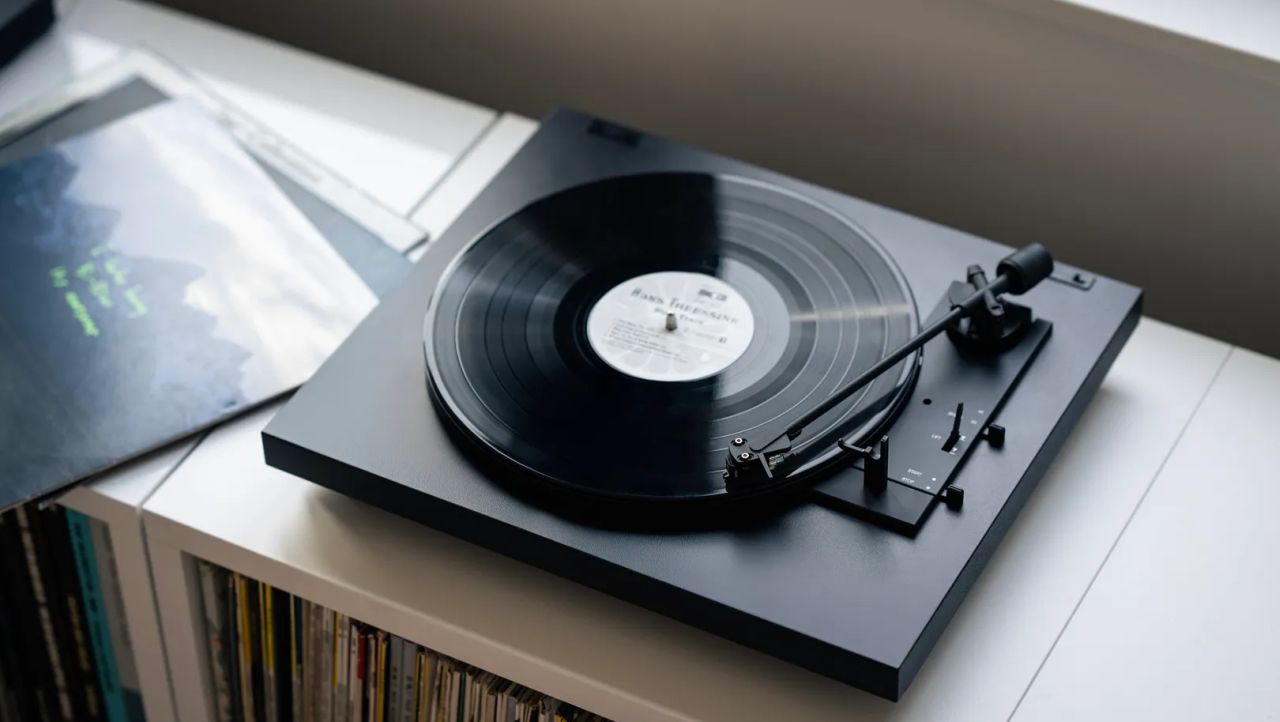 Pro-Ject Automat A1.2 Turntable