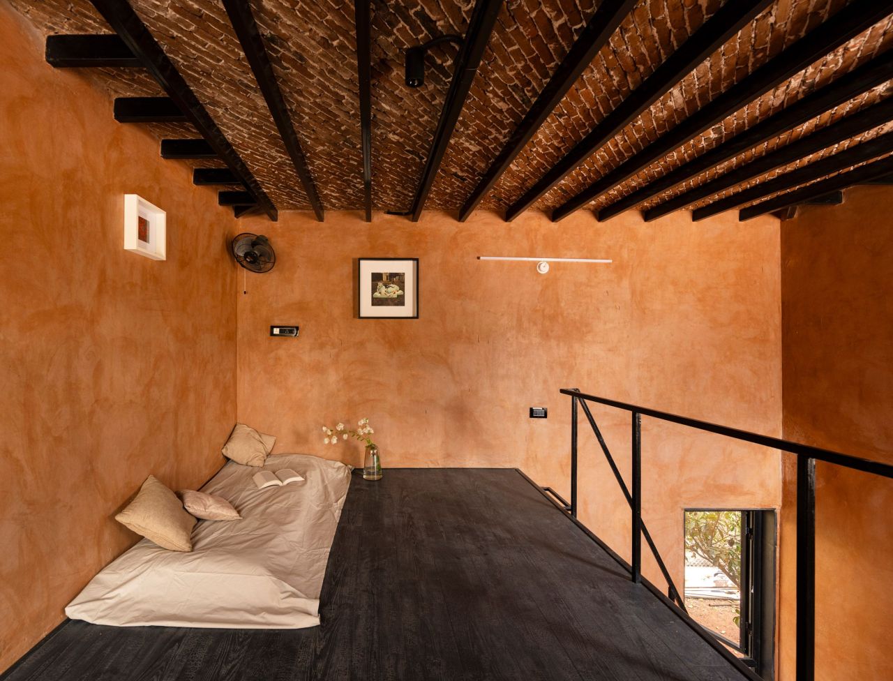 This House in Hyderabad, India is Built From Local Soil and Recycled Materials
