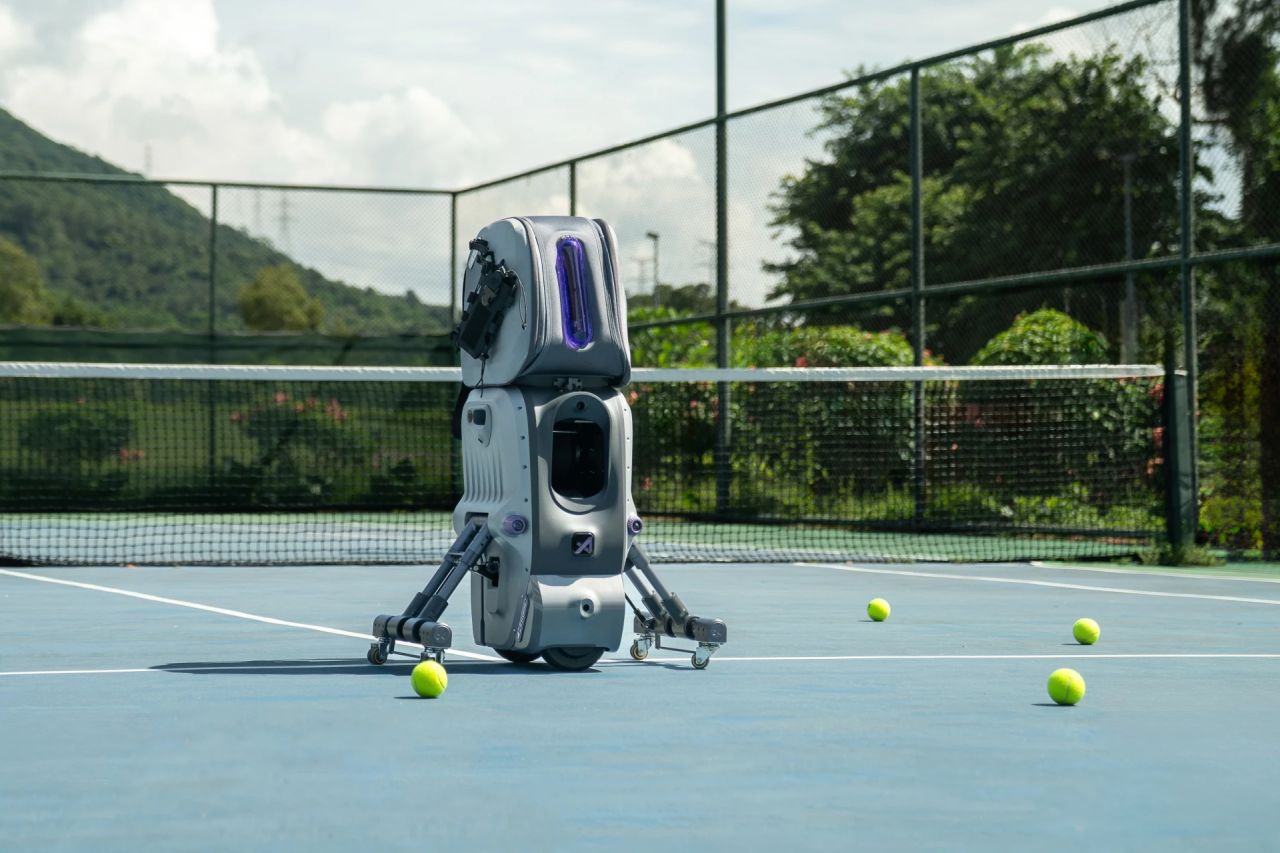 Aceii One ball-shooting robot