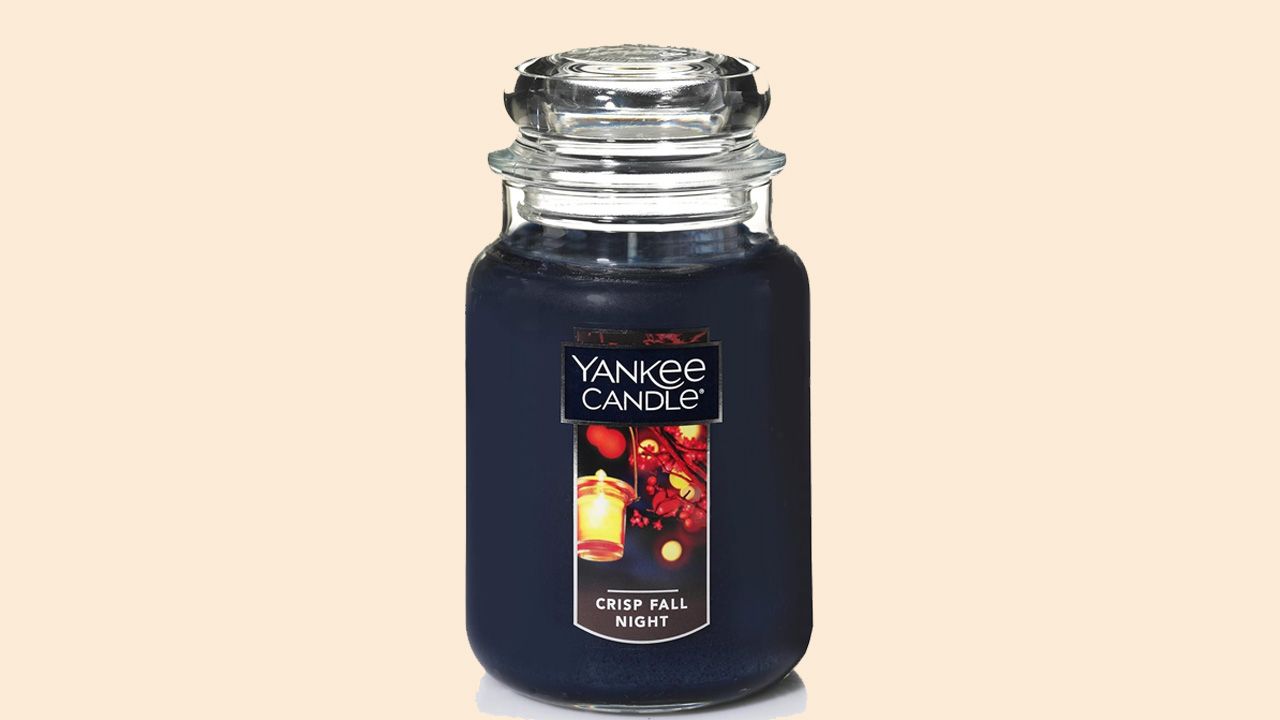 Best Fall Scented Candles - Yankee Candle Crisp Fall Night