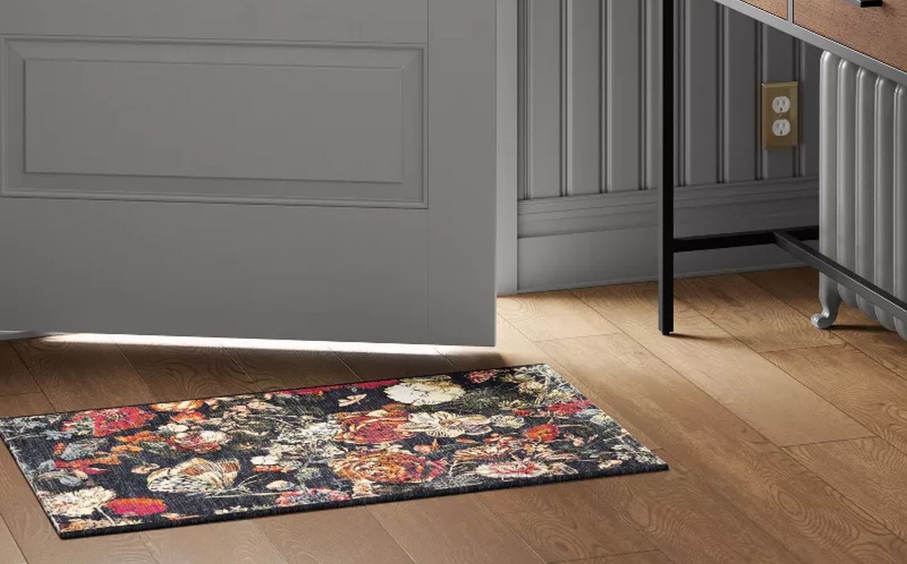 Bleak Forest Scatter Woven Accent Rug Black