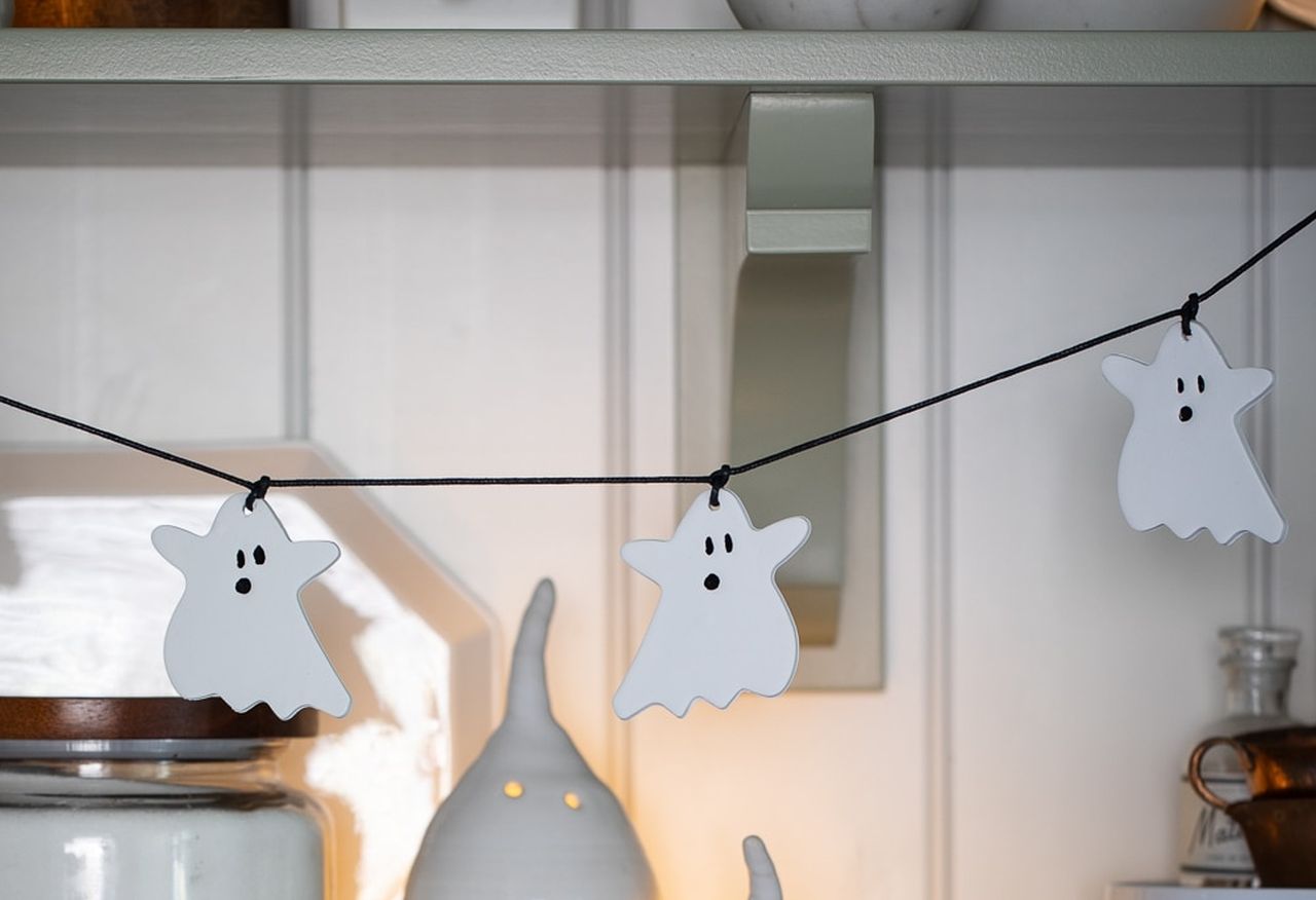 DIY Clay Ghost Garland