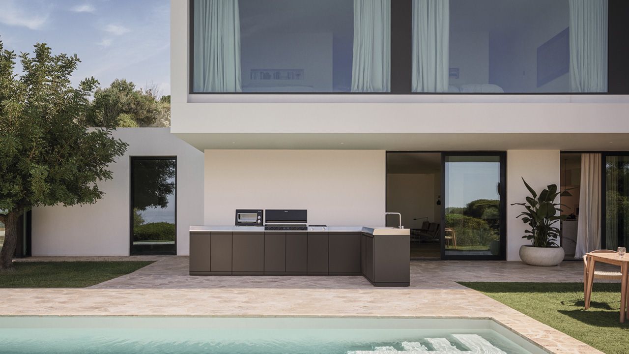 Miele Launches Fire Pro IQ Outdoor Grill - Dreams Outdoor kitchen range