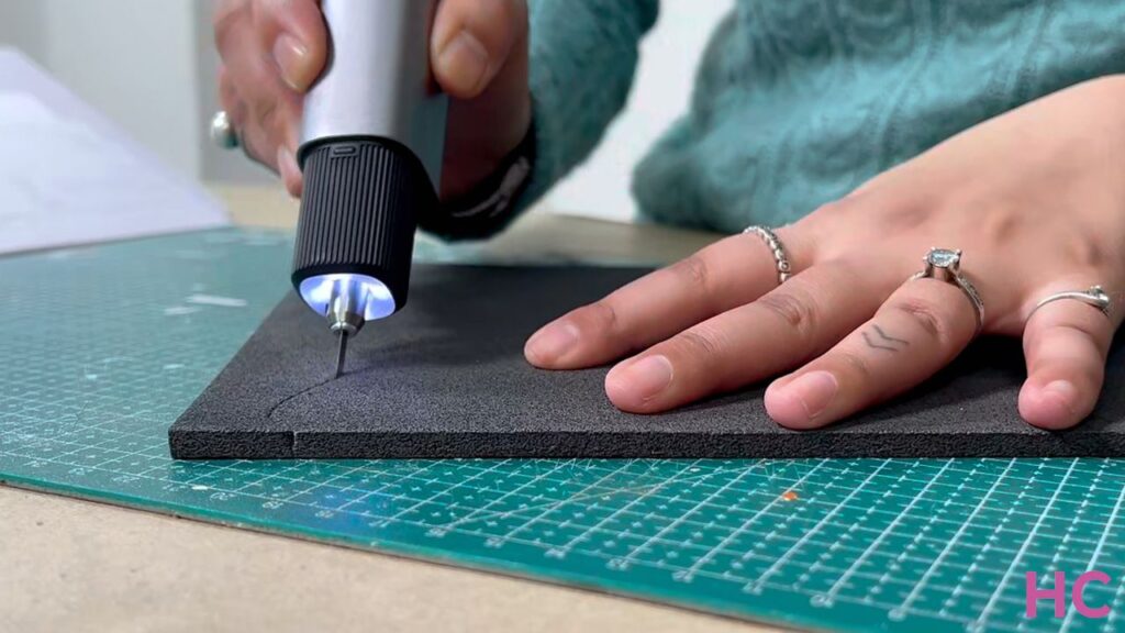 NeoBlade Wireless Ultrasonic Cutter Review by Homecrux - 1