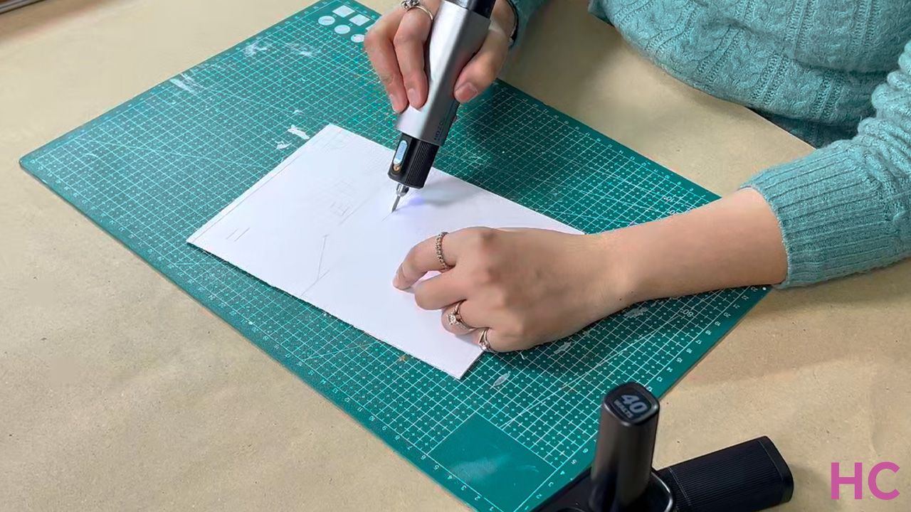 NeoBlade Wireless Ultrasonic Cutter Review by Homecrux - 3